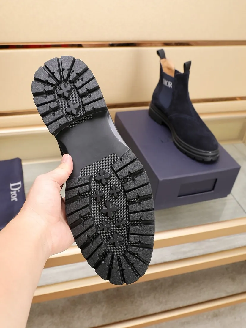 Men's men's shoes 💰P500💰[Dior] Dior ✨ is online at the same time 👏 This casual sneaker is a new product in the series and continues Di*r's classic style. The upper is made of original first-layer cowhide, paired with a textured outsole, and the brand's iconic details are on the side openings to enhance the style. Fashionable and versatile. Create a casual look. Size: 38-44 (45 customized)